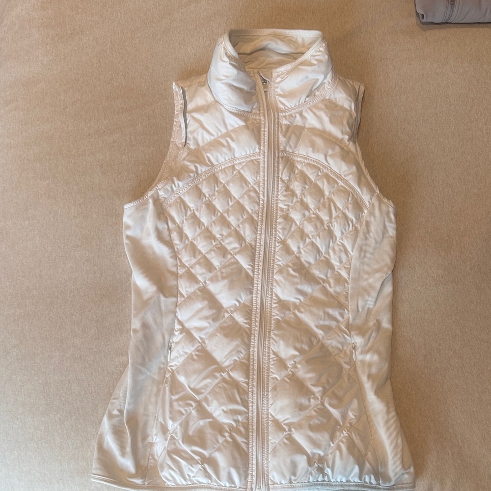 Lululemon White Quilted Sleeveless Vest